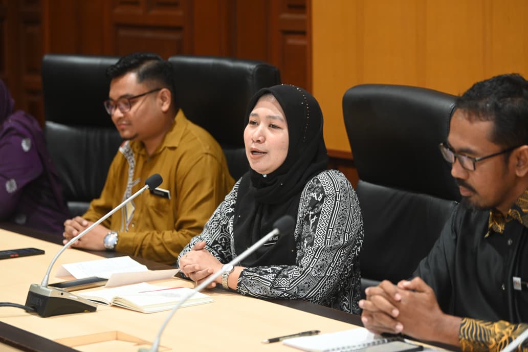 LAWATAN PENANDAARASAN EKOSISTEM KONDUSIF SEKTOR AWAM (EKSA) KOLEJ MATRIKULASI KELANTAN (KMKt) KE UNIVERSITI MALAYSIA KELANTAN (UMK)